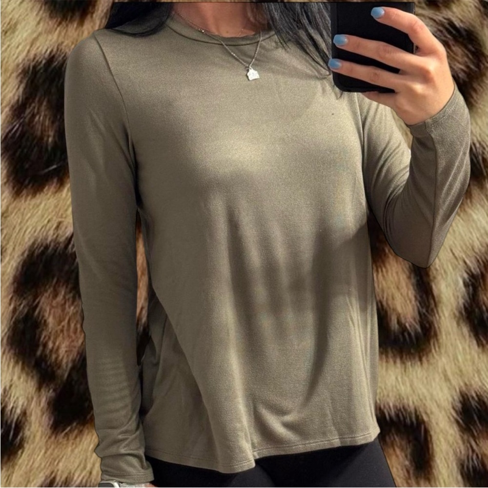 AMERICAN EAGLE Sage Long Sleeve Top